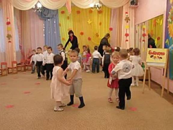 Сценарий утренника к 8 марта «Пчелка в Гостях У Ребят» Фото Сценарий утренника к 8 марта «Пчелка в Гостях У Ребят»