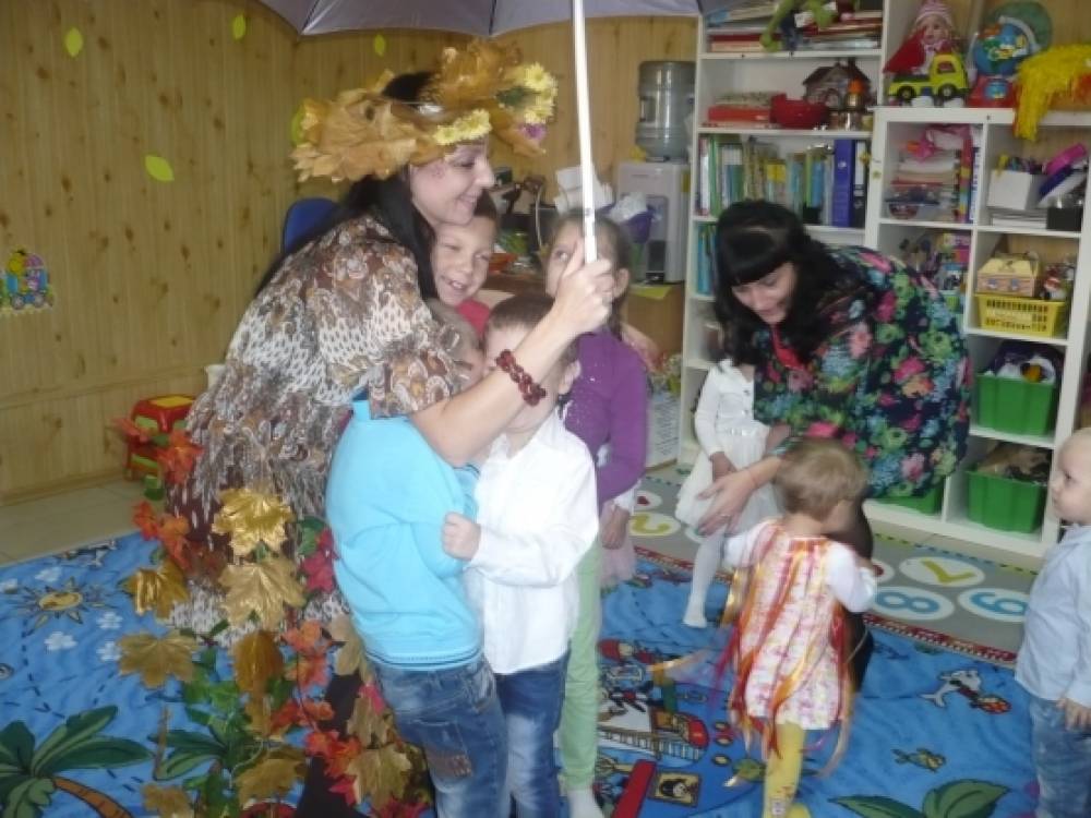 Свято «Казкова осінь» в дитячому клубі Фото Праздник «Сказочная осень» в детском клубе