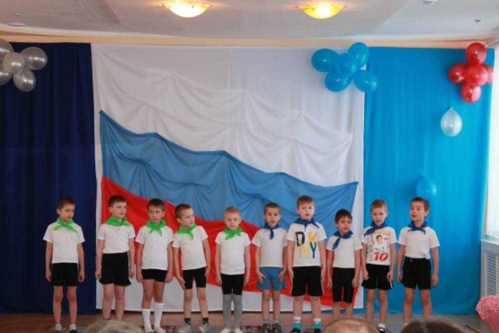 Сценарій спортивного свята, присвяченого Дню захисника Вітчизни для дітей підготовчої до школи групи і батьків Фото Сценарий спортивного праздника, посвящённого Дню защитника Отечества для детей подготовительной к школе группы и родителей