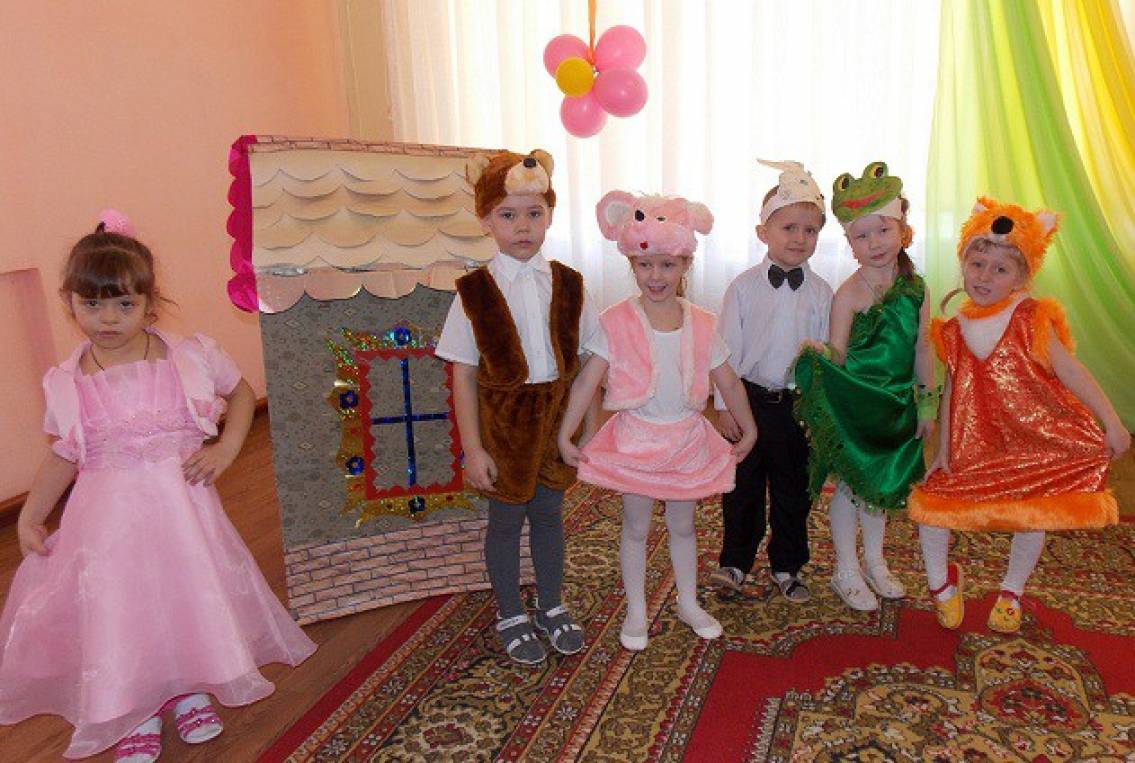 Сценарій до ранок 8 Березня (середня група) Фото Сценарий к утреннику 8 Марта (средняя группа)