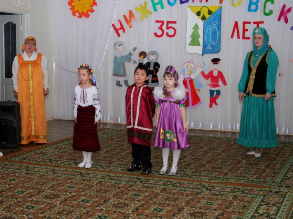 Сценарии вечера встречи выпускников в школе Стрижка для квадратного лица и тонких волос. Стрижка для