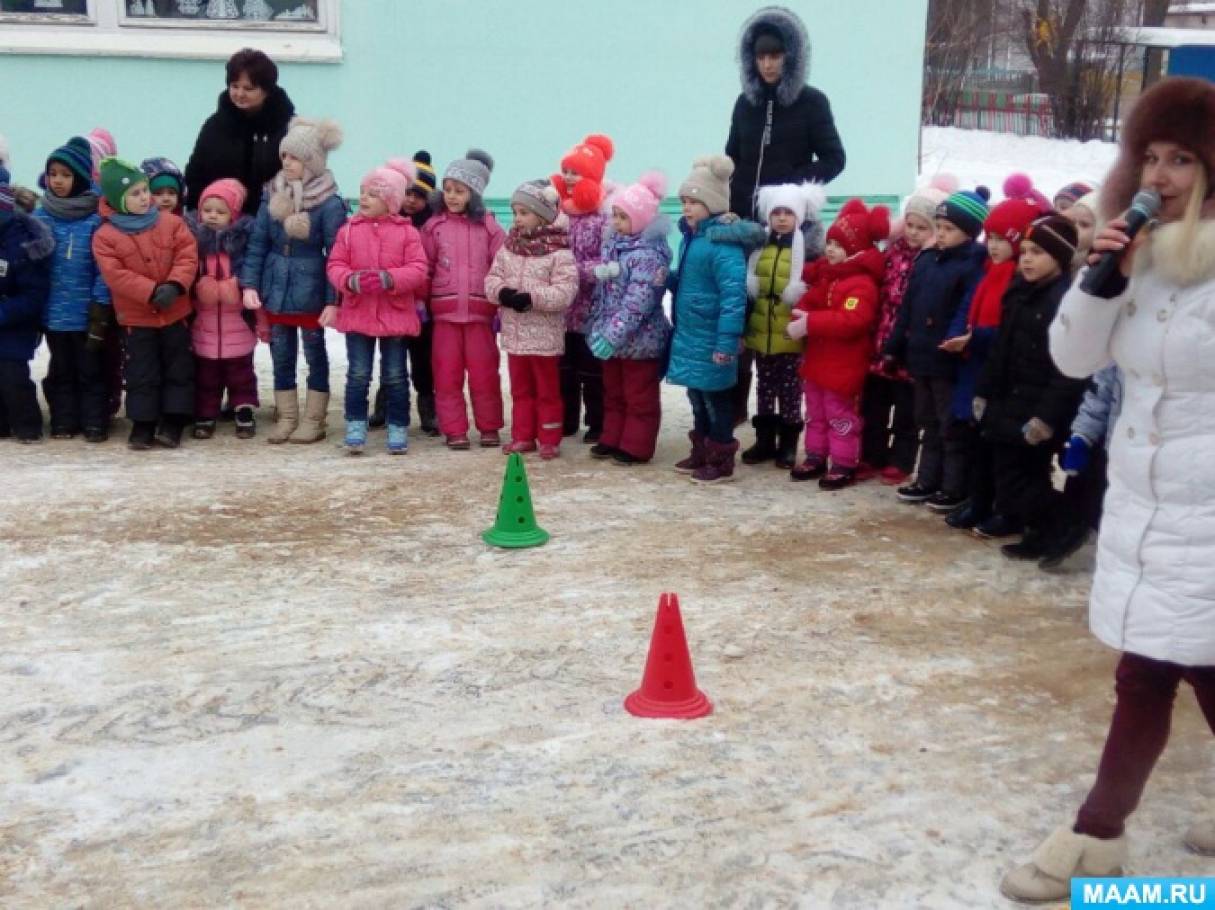 Зимові забави та ігри. Фізкультурний розвага на майданчику дитячого садка Фото Зимние забавы и игры. Физкультурное развлечение на площадке детского сада