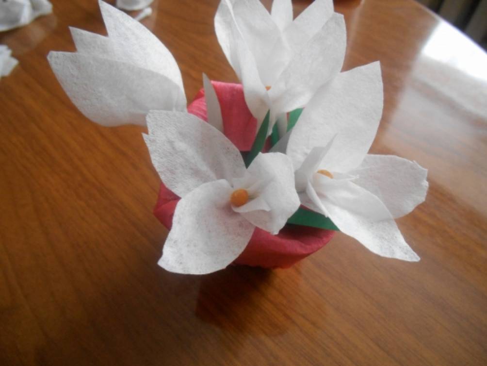 Подснежник из салфеток мастер класс Подснежник из салфеток мастер класс