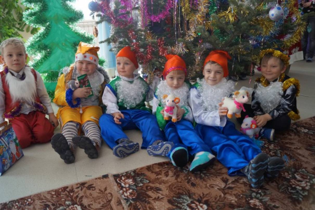 Сценарий новый год с гномами в детском саду Сценарий новый год с гномами в детском саду