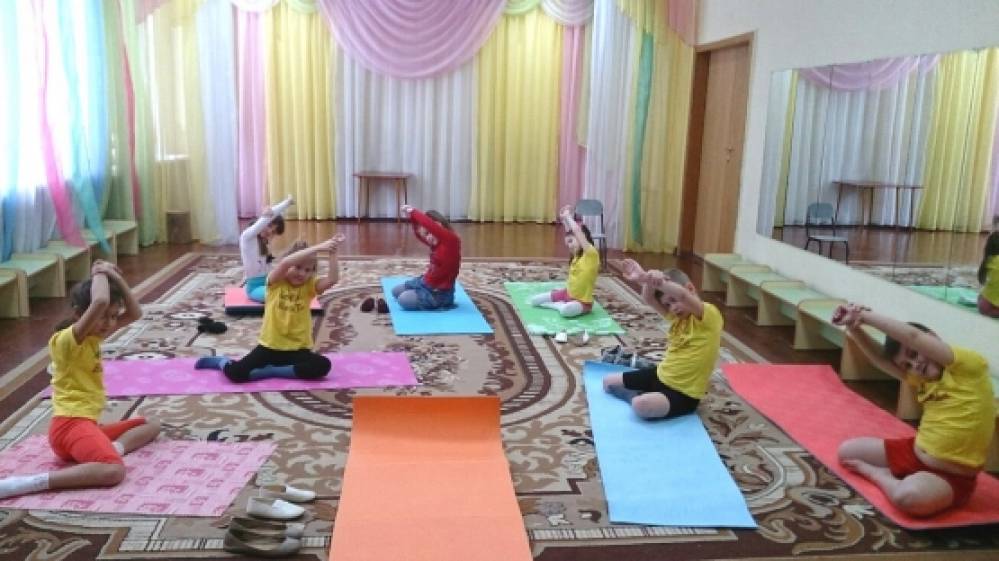 Консультація для батьків і вихователів «Йога як інструмент гармонійного розвитку дитини» Фото Консультация для родителей и воспитателей «Йога как инструмент гармоничного развития ребенка»