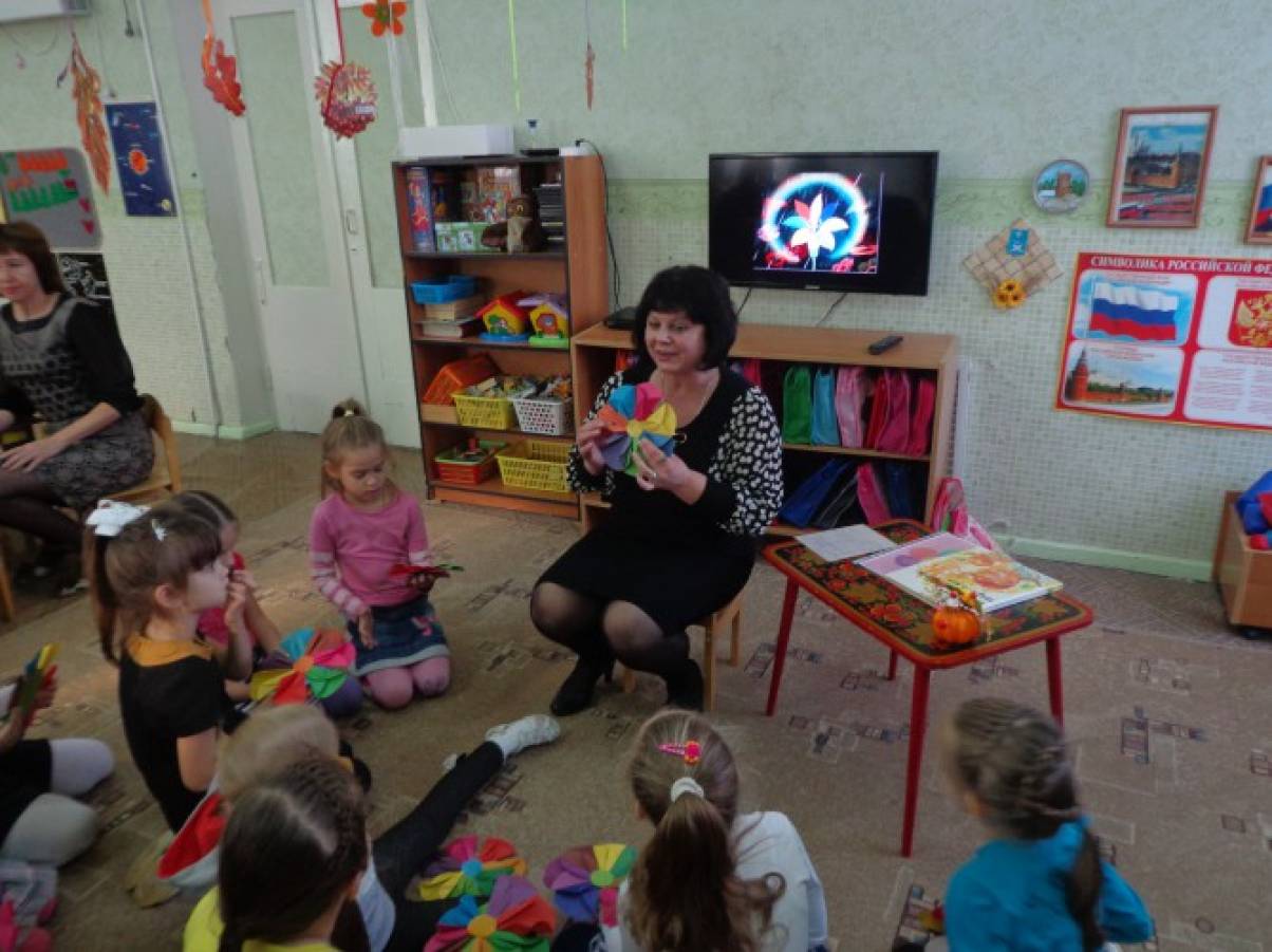 Оригами из кругов. Цветик-семицветик Оригами из кругов. Цветик-семицветик