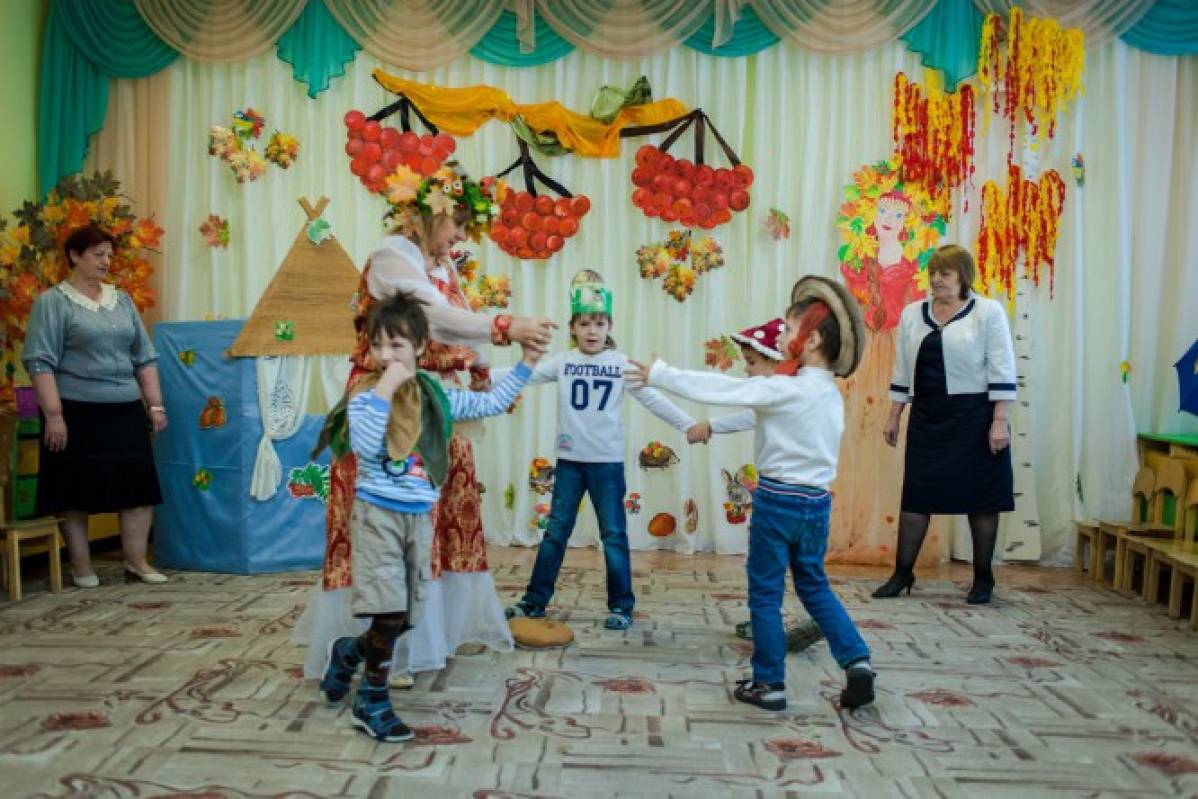 Сценарий праздника песни в детском саду Сценарий праздника песни в детском саду