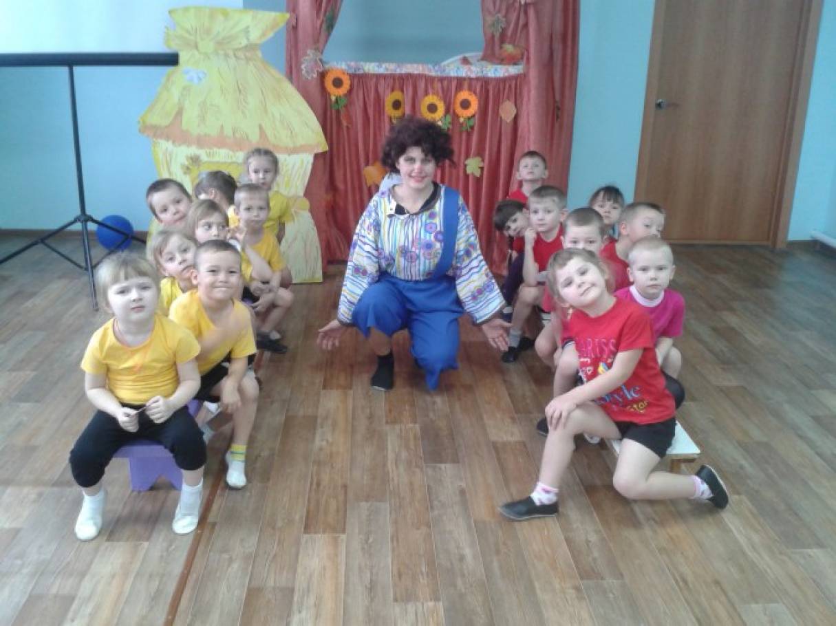 Конспект спортивного развлечения в средней группе «Игры с воздушными шарами» Фото Конспект спортивного развлечения в средней группе «Игры с воздушными шарами»