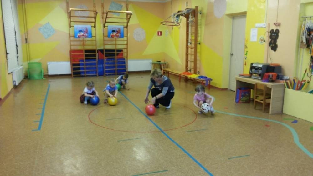 Консультативний центр в ДОУ. Заняття по взаємодії батьків, педагогів і дітей «Вчимося, граючи» Фото Консультативный центр в ДОУ. Занятие по взаимодействию родителей, педагогов и детей «Учимся, играя»