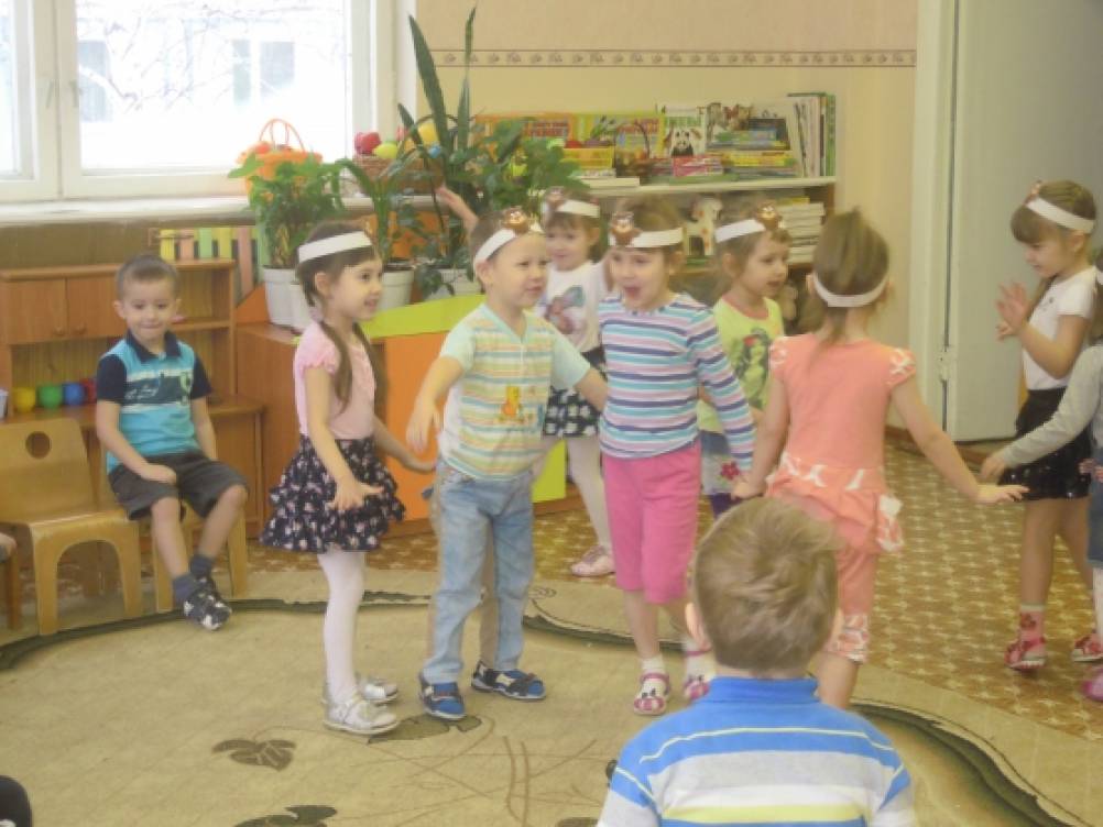 Заняття з ліплення з використанням додаткових матеріалів «Совушка-сова» Фото Занятие по лепке с использованием дополнительных материалов «Совушка-сова»