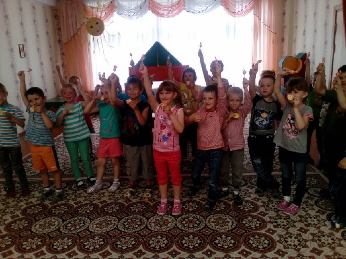Розвага «Здрастуй, літо Краснощок» для дітей середнього дошкільного віку Фото Развлечение «Здравствуй, лето краснощёкое» для детей среднего дошкольного возраста