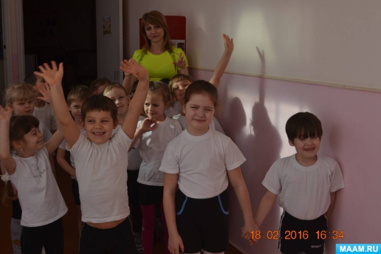 Свято 23 лютого в старшій (компенсує) групі Фото Праздник 23 февраля в старшей (компенсирующей) группе