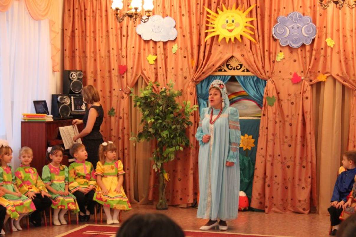 Сценарій осіннього свята для дошкільнят «Осінній ярмарок» Фото Сценарий осеннего праздника для дошкольников «Осенняя ярмарка»