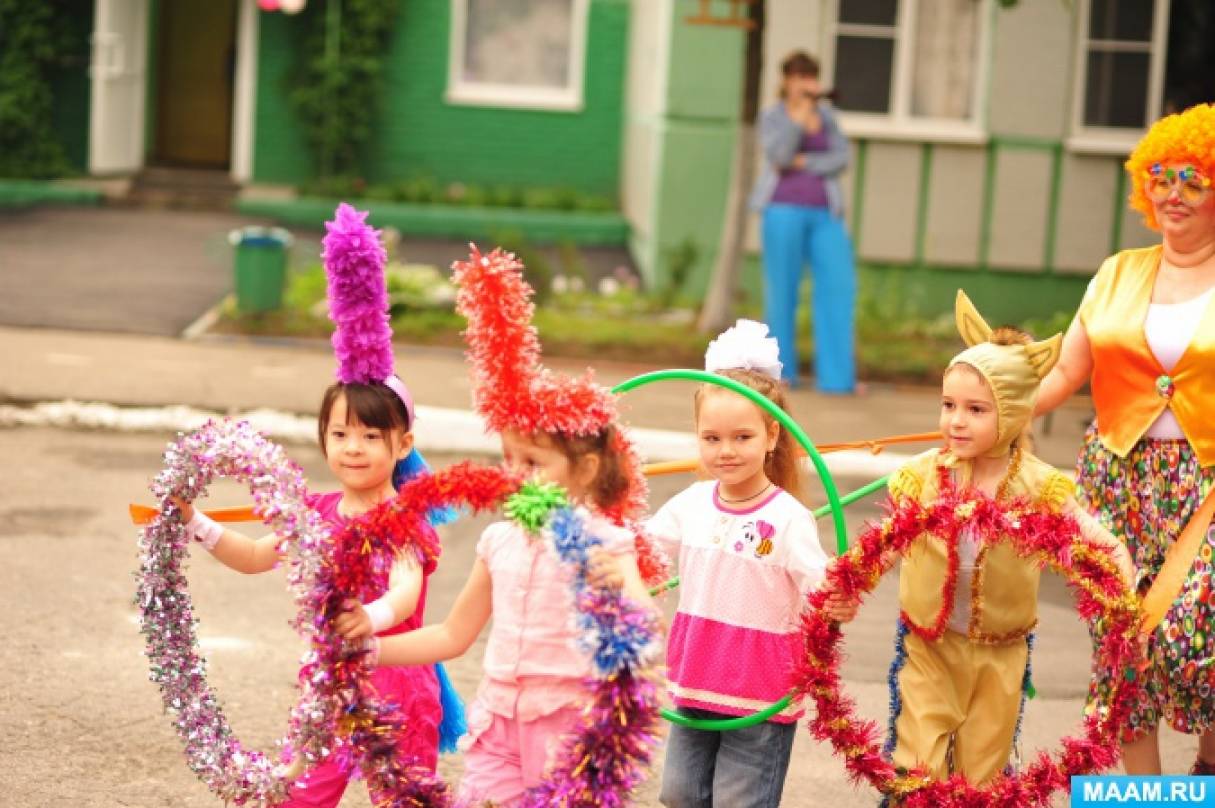 Сценки на Новый год 2018 для детей и взрослых с приколами Сценки на Новый год 2018 для детей и взрослых с приколами