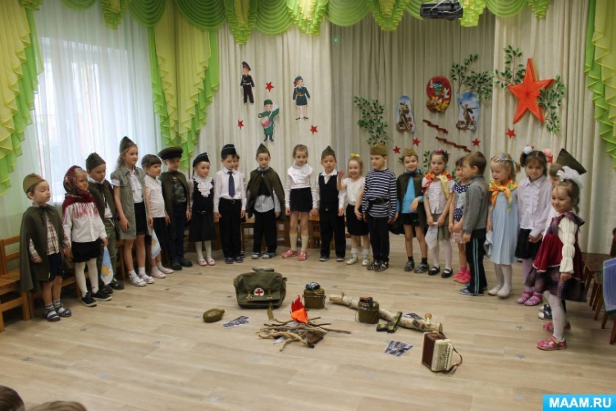 Интернет-магазин развивающих игрушек Идеи декора: Парад детских колясок