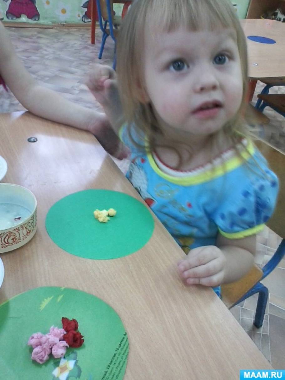 Поделка дети и воспитатель Поделка дети и воспитатель