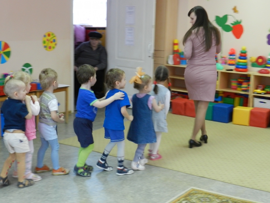 Интегрированное занятие во II младшей группе с участием родителей «Гуси-лебеди» Фото Интегрированное занятие во II младшей группе с участием родителей «Гуси-лебеди»