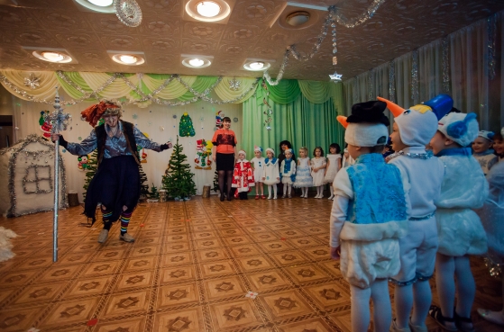 Новорічний ранок в середній групі. фото Новогодний утренник в средней группе.