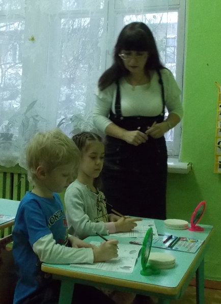 НОД в подготовительной логопедической группе по обучению элементам грамоты «Звук и буква Б» Фото НОД в подготовительной логопедической группе по обучению элементам грамоты «Звук и буква Б»