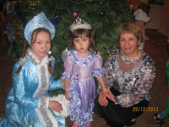 Новогодний утренник в младшей группе. Фотоотчет Фото Новогодний утренник в младшей группе. Фотоотчет