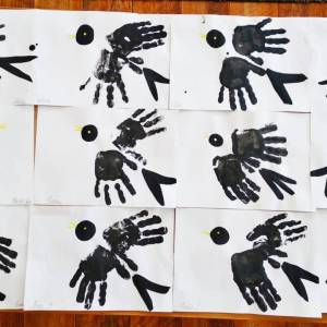 Конспект занятия по рисованию ладошками в младшей группе «Ласточки прилетели»