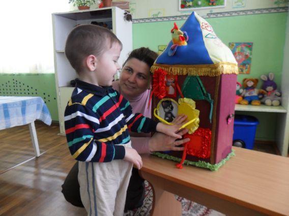 драматизация сказки енот. занятие теремок в младшей группе. занятие теремок в младшей группе. конструирование домик теремок 2 младшая группа. занятие теремок в младшей группе.