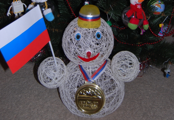 Олимпийский снеговик Конкурс «Болеем за Россию» . Март 2014. Рисунки. Дошкольники Олимпийский снеговик