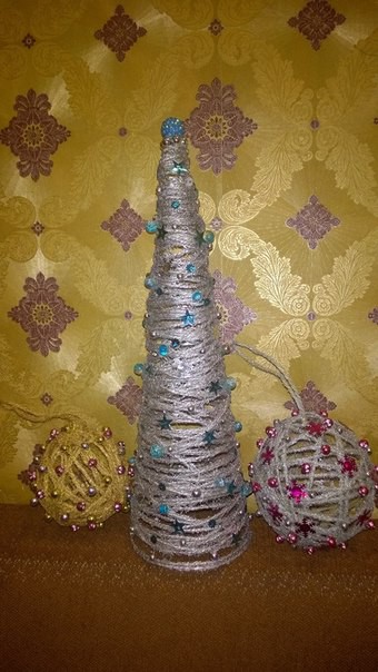 Ёлочка-красавица Конкурс детского творчества «Маленькой ёлочке холодно зимой» Ёлочка-красавица