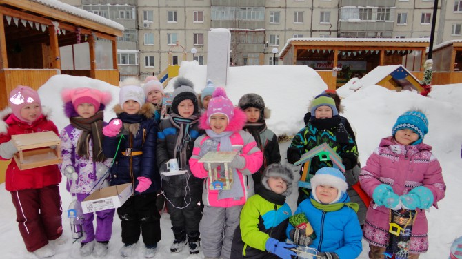 А вдруг к моей кормушке Жар-птица прилетит?.. Акция «Кормушка для пичужки» А вдруг к моей кормушке Жар-птица прилетит?..