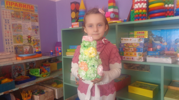 Ёлочка красавица Конкурс «Маленькой ёлочке холодно зимой». Февраль 2015. Поделки и рисунки. Дошкольники Ёлочка красавица