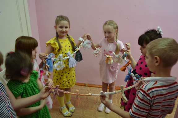 Международная миротворческая акция «Гирлянда дружбы»