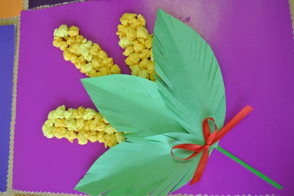 аппликация мимоза из салфеток.