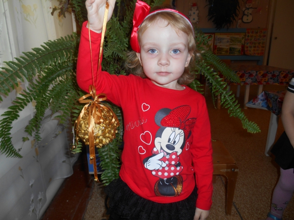 Новогодний шар Конкурс Новогодних поделок. Январь 2014. Дошкольники Новогодний шар