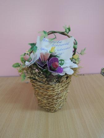 Корзиночка цветов Конкурс Новогодних поделок. Январь 2014. Дошкольники Корзиночка цветов