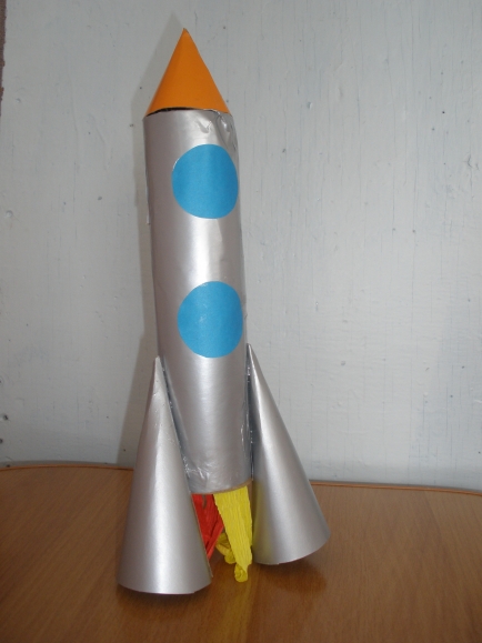 P4120060.JPG Ракета