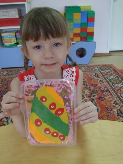 Пасхальное яйцо из пластилина Конкурс детских поделок. Апрель 2013 Пасхальное яйцо из пластилина