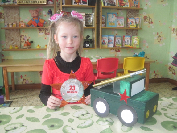 " Подарок для крестного папы" Конкурс «Подарок для папы» приуроченный к 23 февраля. Февраль 2015. Поделки. Дошкольники " Подарок для крестного папы"