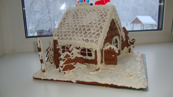 Пряничный домик Конкурс Новогодних поделок. Декабрь 2013. Дошкольники Пряничный домик