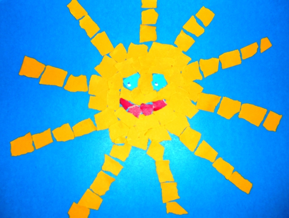 Солнышко улыбнись старшая группа. Поделка солнце. Солнце из цветной бумаги. Поделка солнышко. Солнце аппликация для детей.