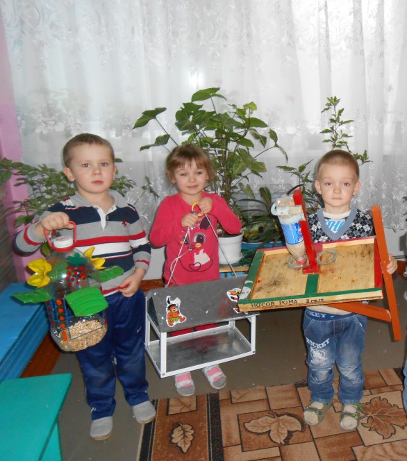 Необычные кормушки Акция «Кормушка для пичужки» Необычные кормушки