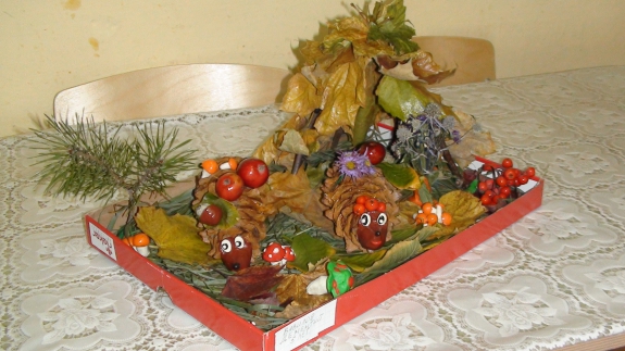 Ежики в лесу Конкурс детских поделок. Ноябрь 2013 Ежики в лесу