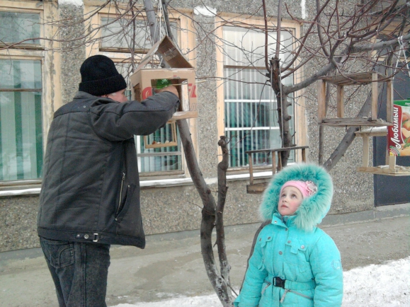 Домик-кормушка Акция «Кормушка для пичужки» Домик-кормушка