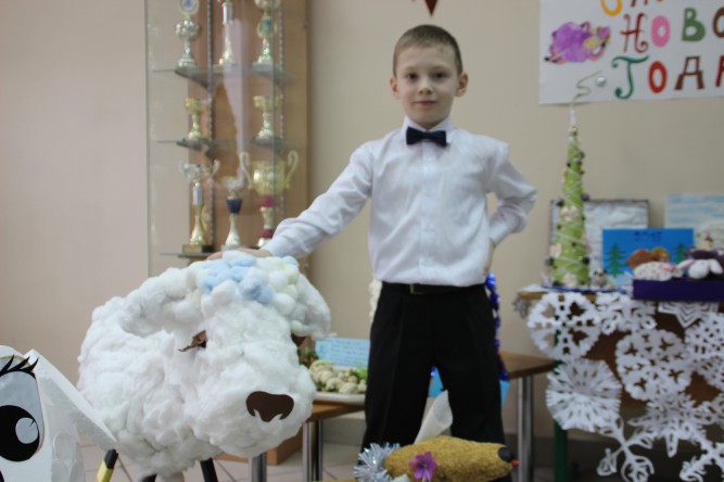 Мой милы друг-символ уходящего года Конкурс Новогодних поделок. Декабрь 2015. Дошкольники Мой милы друг-символ уходящего года