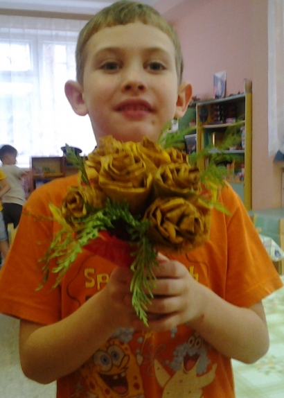 Букет из осенних листьев Конкурс детских поделок. Октябрь 2013 Букет из осенних листьев