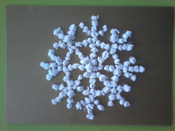 6 СПОСОБОВ НАРИСОВАТЬ СНЕЖИНКИ С МАЛЫШОМ Что за звездочки резные На пальто и на 