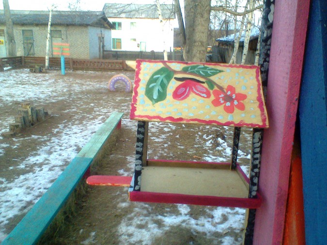 Кормушка- теремок Акция «Кормушка для пичужки» Кормушка- теремок