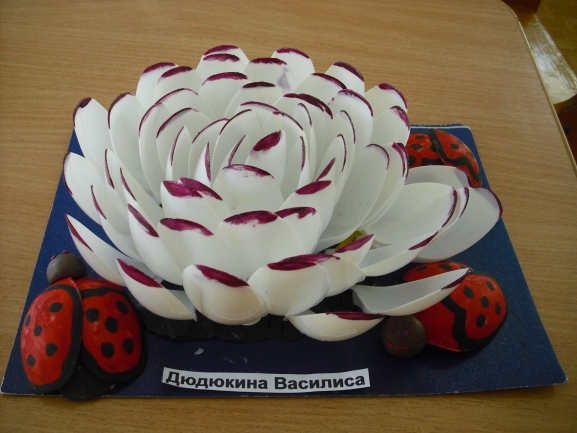 Цветы и жуки Конкурс детских поделок. Май 2013 Цветы и жуки
