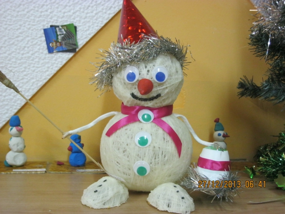 Новогодний снеговик Конкурс Новогодних поделок. Декабрь 2013. Дошкольники Новогодний снеговик