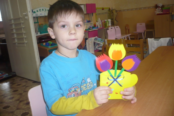 Букет в кружке для мамочки! Конкурс «Весеннее настроение». Март 2014. Поделки. Дошкольники Букет в кружке для мамочки!