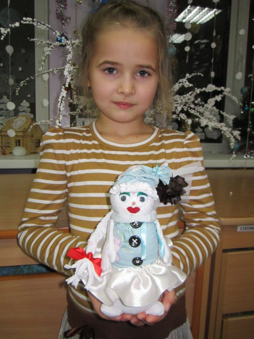 Снеговичка Конкурс Новогодних поделок. Декабрь 2015. Дошкольники Снеговичка